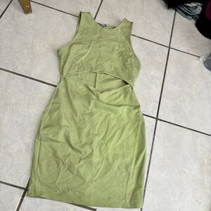 435. Iris  Size Large